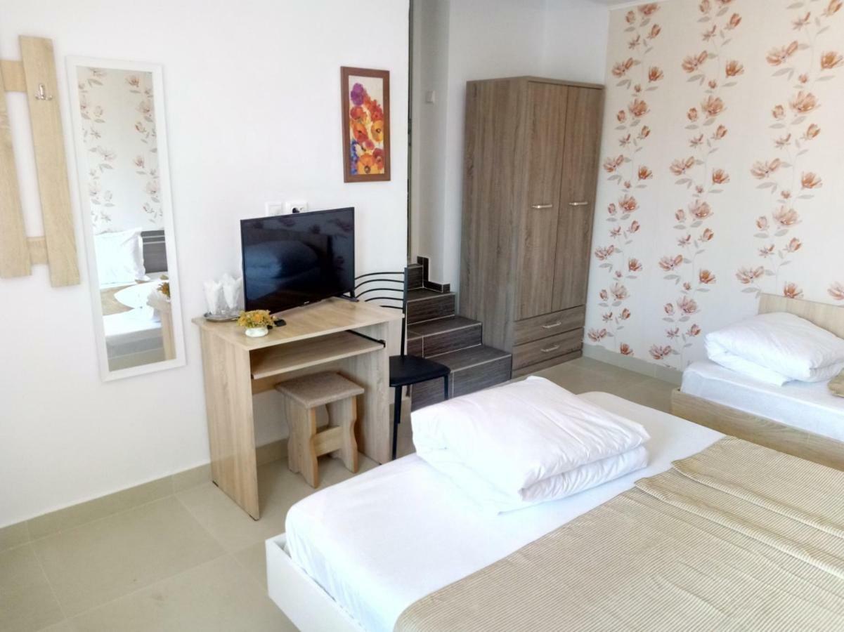 Camere De Inchiriat Carpati Hunedoara Exteriör bild