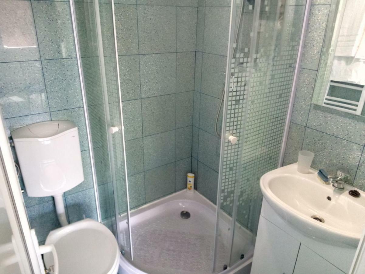 Camere De Inchiriat Carpati Hunedoara Exteriör bild