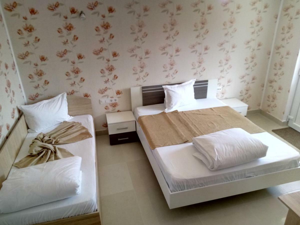Camere De Inchiriat Carpati Hunedoara Exteriör bild